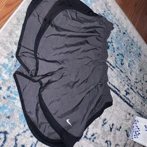 Nike shorts size xl